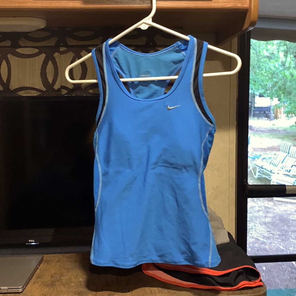 dri-fit nike tank top